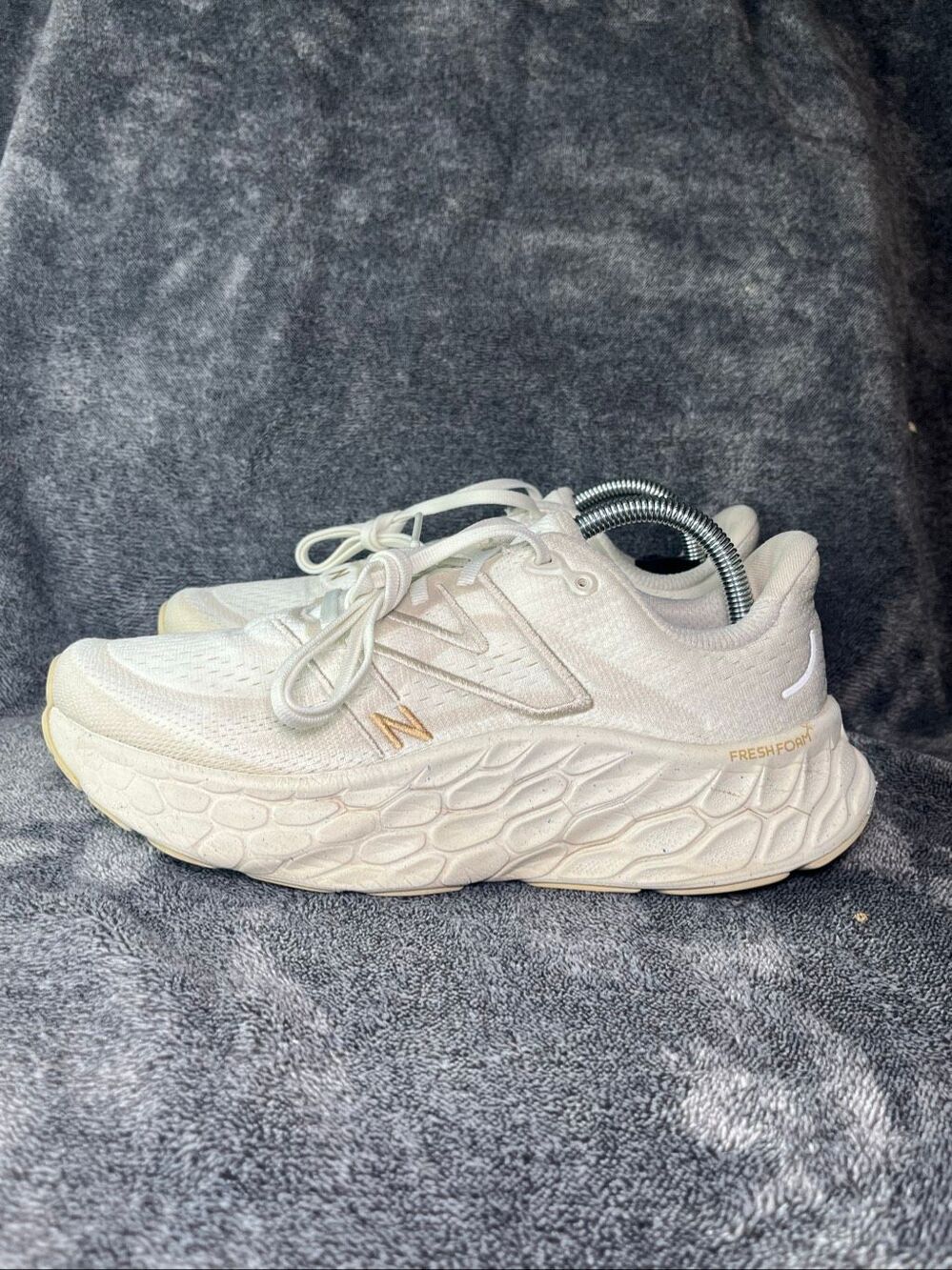 New Balance Fresh Foam X More v4 Women's Running Shoes - White / Gold - Size US